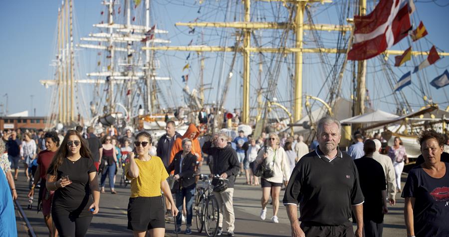 Billede Tall Ships Races folk på havnen